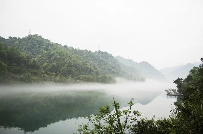 What are the fun things to do in Chenzhou and what universities are there? 