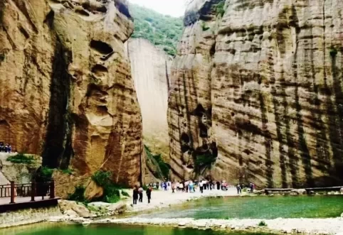 How is Dashuichuan in Baoji, Shaanxi? Is the scenery of Dashuichuan in Baoji, Shaanxi beautiful? 