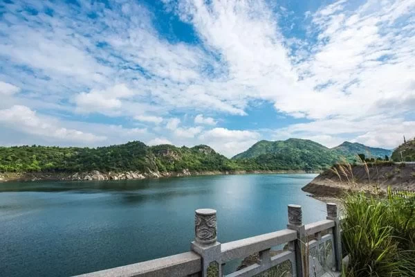 What are the attractions in the Black Elk Peak Forest Park in Changsha 