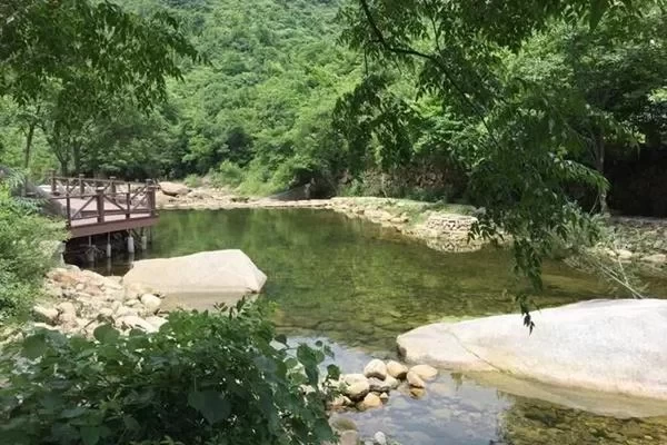 Where to Catch Crabs Around Wuhan: Yaojiashan Xiangxigu and Jingshan Meiren Valley Worth a Visit