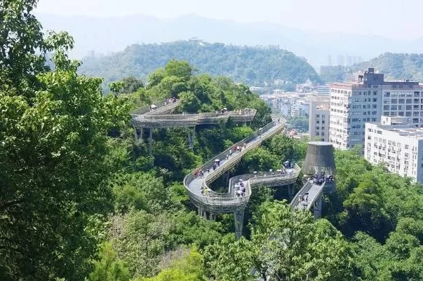 Where is Jinniu Mountain Park in Fuzhou and is it open? 