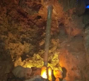 Information about Shuanglong Cave in Jinhua and the Origin of its Name 