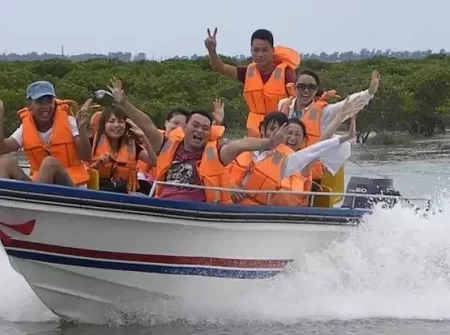 How much is the entrance fee to Jinhai Bay Mangrove Forest? Is Jinhai Bay Mangrove Forest fun? 