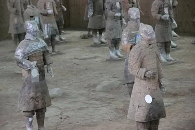 Is Xi'an worth visiting? What are some interesting places to visit in Xi'an? 