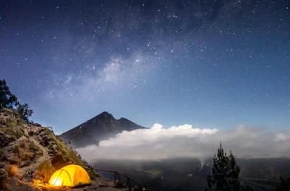 What are the attractions of Mount Rinjani? Is Mount Rinjani dangerous? 