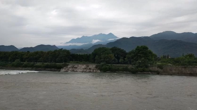 Dujiangyan Travel Guide for a Day Trip