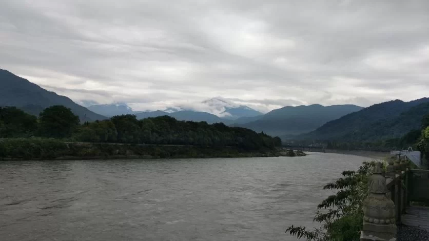 Dujiangyan Travel Guide for a Day Trip 