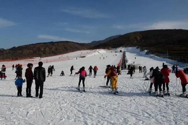 Which ski resort is the biggest in Yuncheng 