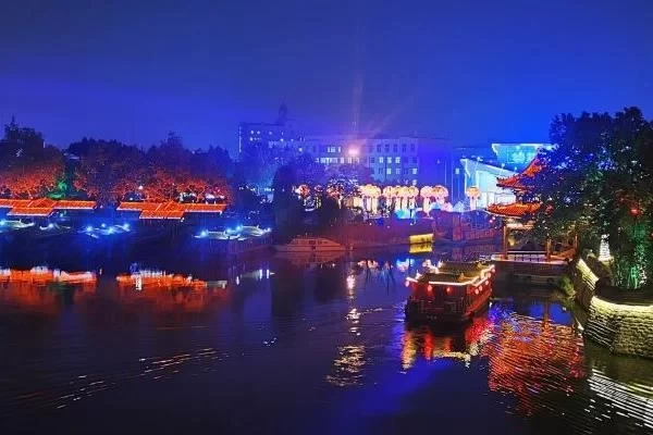 What are the fun places to visit in Taierzhuang Ancient City