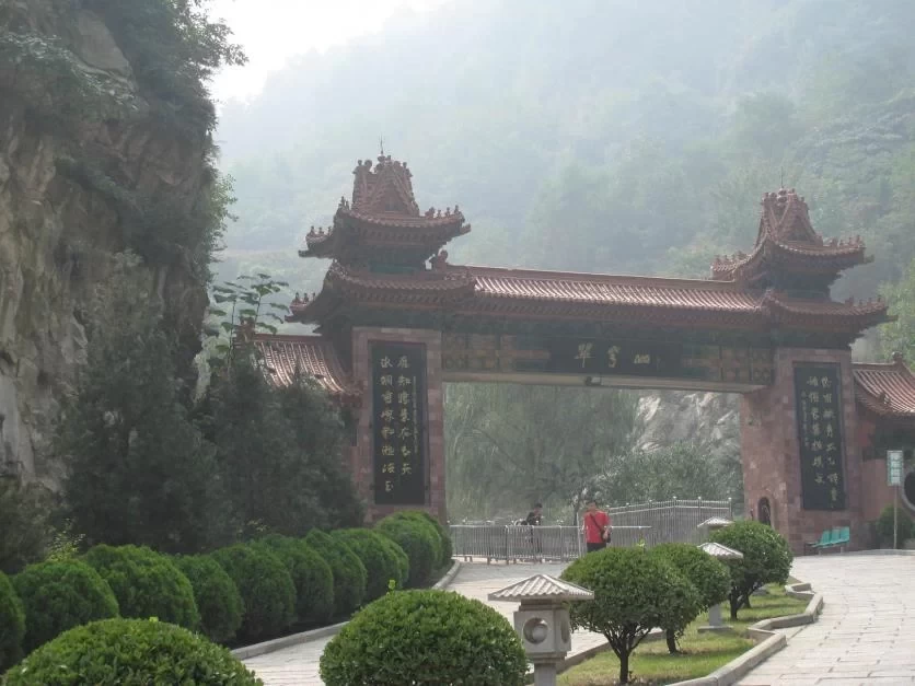 What are the must-see attractions in Cihua Mountain 