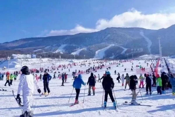 Which Ski Resort in Xi’an is Better? Ranking and Price List