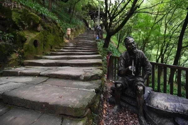 Best Hiking Spots in Chongqing: 6 Hiking Routes Recommended