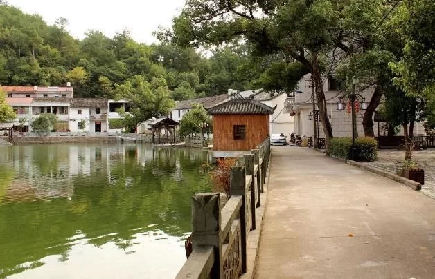 A Visit to Hengxi Village, Zhengzhai Town 