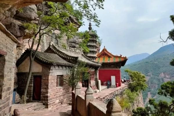 How to get to Cangyan Mountain from Shijiazhuang