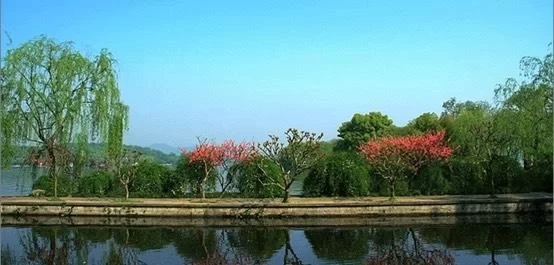 What are the Ten Scenery Spots of West Lake? 