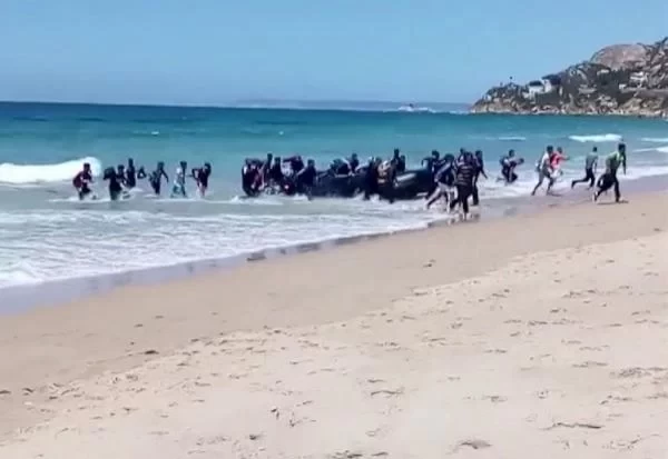 Spanish Cadiz Beach Encountered North African Refugees 