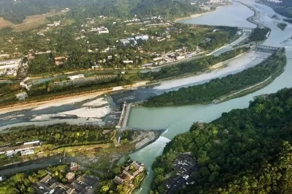 Dujiangyan Travel Guide