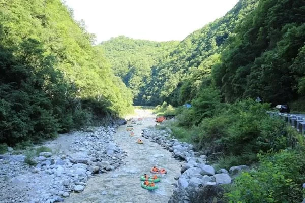 Qinling Canyon Rafting Guide: Ticket Prices and Opening Hours 