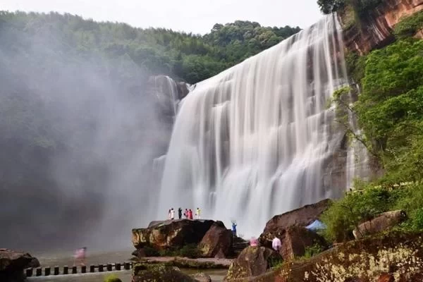 Best 2-Day Itinerary for Chishui Grand Waterfall 