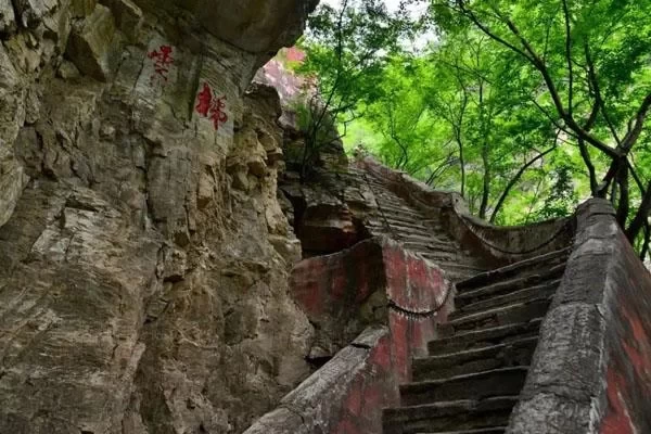 What Mountains Are Suitable for Hiking in Autumn in Suzhou