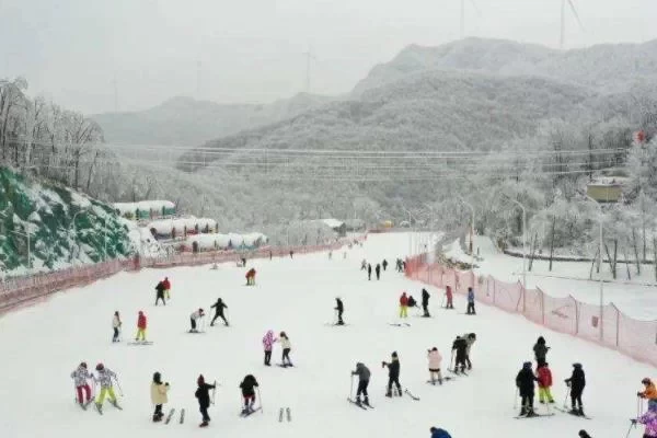 Are there any places to ski in Xiangyang? Where are the ski resorts in Xiangyang?