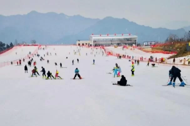 Are there any places to ski in Xiangyang? Where are the ski resorts in Xiangyang? 