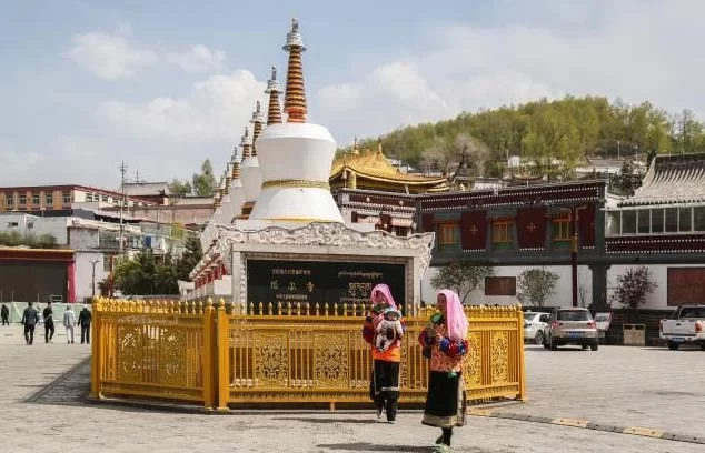 Tsinghai Kumbum Monastery Travel Guide 