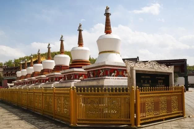 Tsinghai Kumbum Monastery Travel Guide 