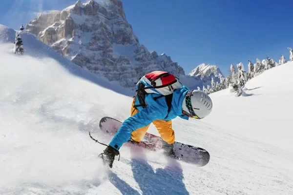 Skiing Precautions and Items to Bring | Suitable People for Skiing 