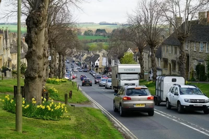 Driving in the UK: Things to Know and Classic Routes 