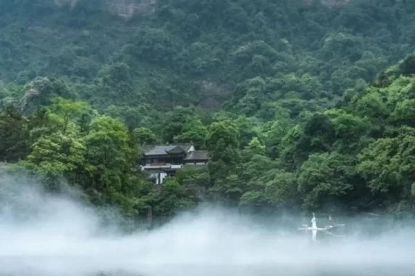 Dujiangyan Travel Guide for Three Days During the Dragon Boat Festival