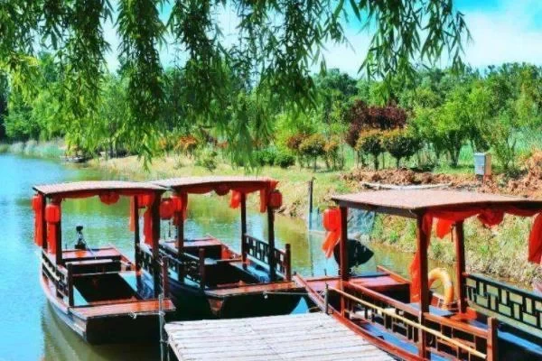 How much is the ticket price for Weishan Lake?