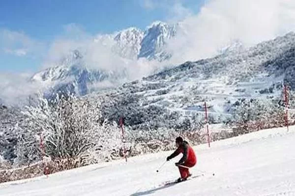 Where to Ski in Hohhot, Inner Mongolia: A List of Ski Resorts Near Hohhot 